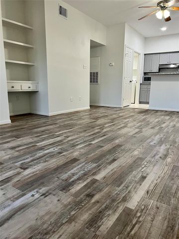 2626 Holly Hall Street 307, Houston, TX 77054