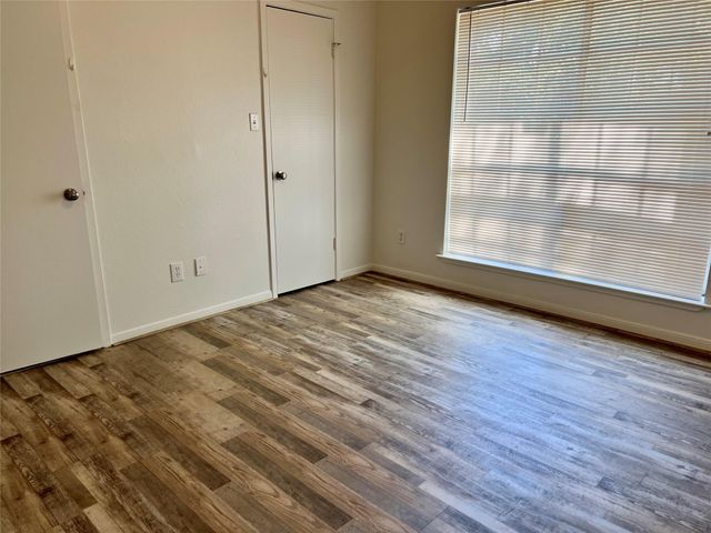 2626 Holly Hall Street 307, Houston, TX 77054