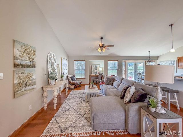 308 Williamsburg Drive, Crystal City, MO 63019