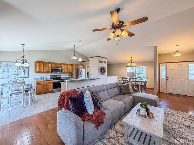 308 Williamsburg Drive, Crystal City, MO 63019