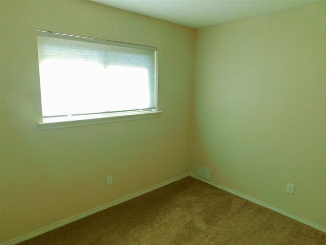 1946 Kensington Drive, Carrollton, TX 75007