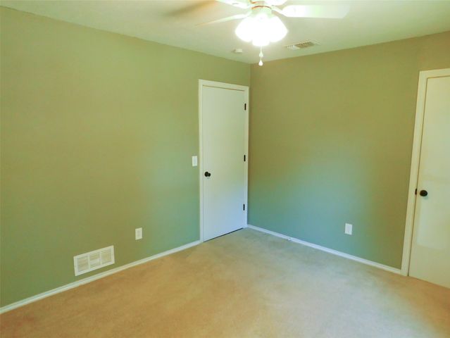 1946 Kensington Drive, Carrollton, TX 75007
