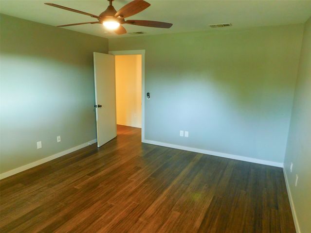 1946 Kensington Drive, Carrollton, TX 75007