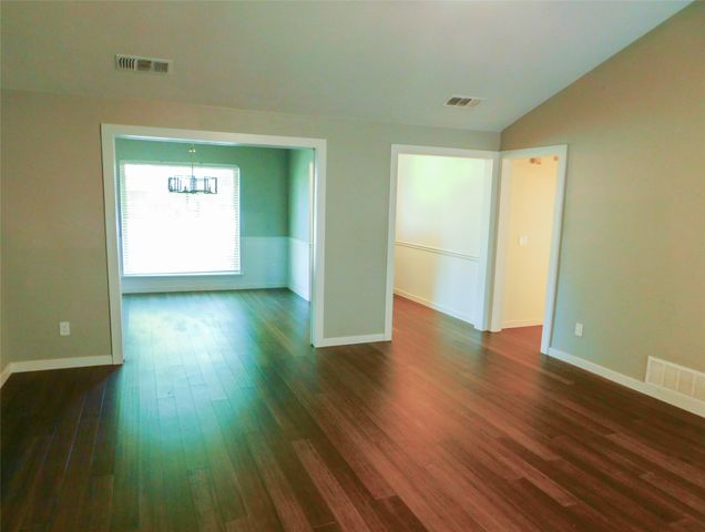 1946 Kensington Drive, Carrollton, TX 75007