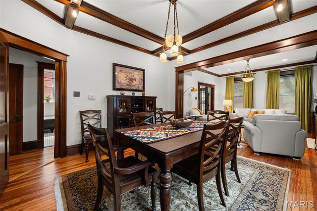 5214 Lisette Avenue, St Louis, MO 63109
