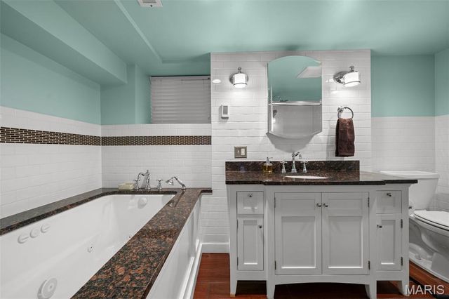 5214 Lisette Avenue, St Louis, MO 63109