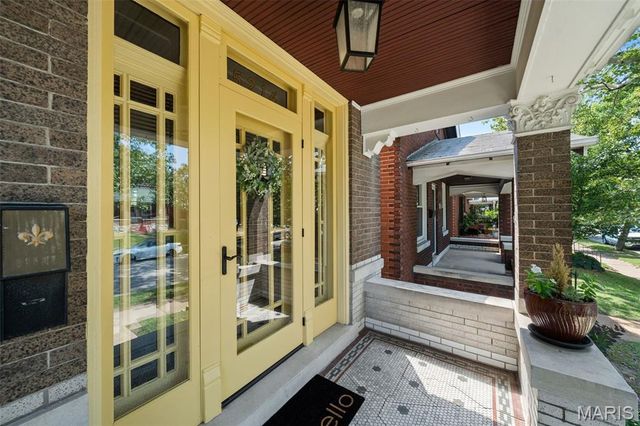 5214 Lisette Avenue, St Louis, MO 63109