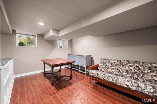 5214 Lisette Avenue, St Louis, MO 63109