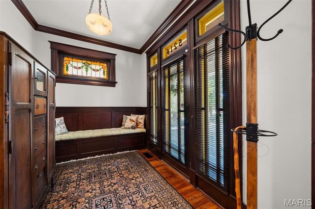 5214 Lisette Avenue, St Louis, MO 63109