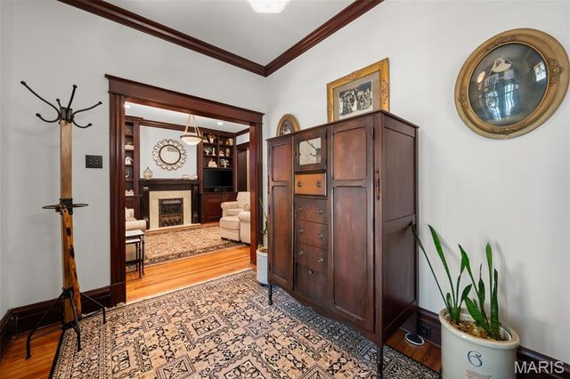 5214 Lisette Avenue, St Louis, MO 63109