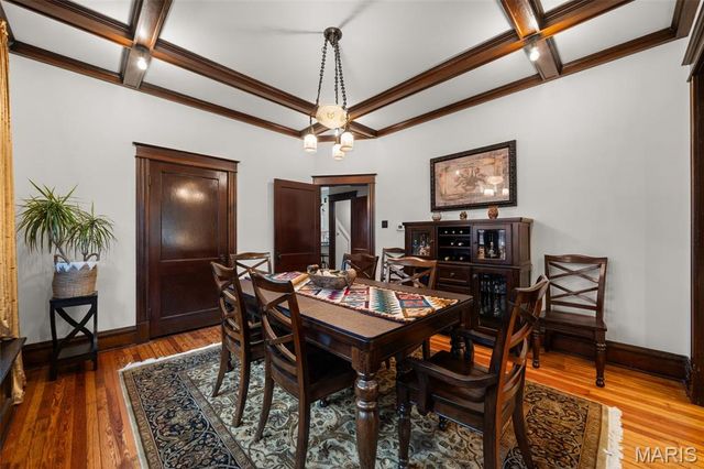5214 Lisette Avenue, St Louis, MO 63109