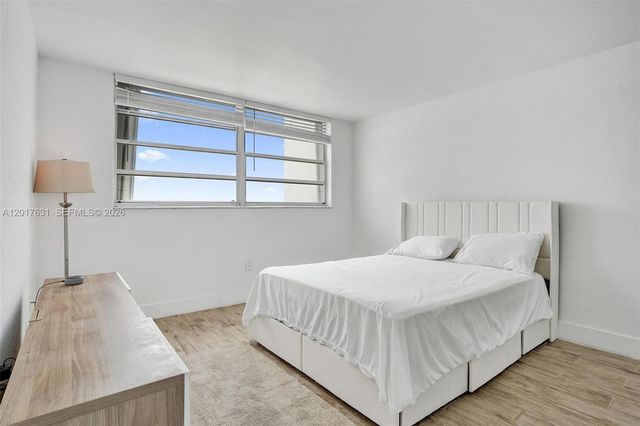 7850 Byron Ave 702, Miami Beach, FL 33141