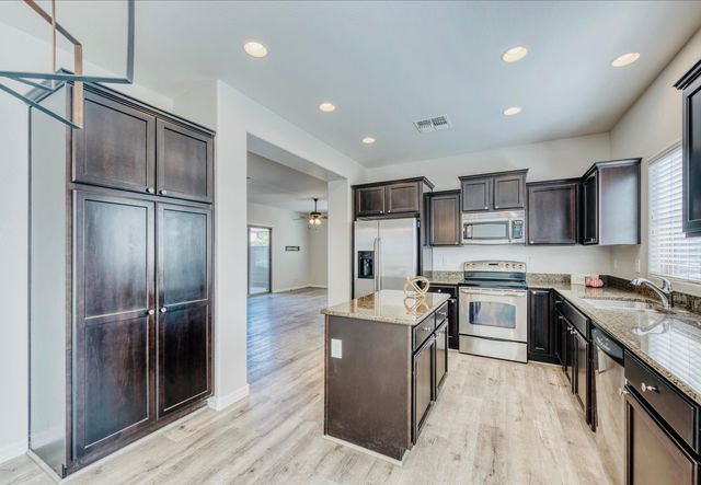 21130 N 36TH Place, Phoenix, AZ 85050