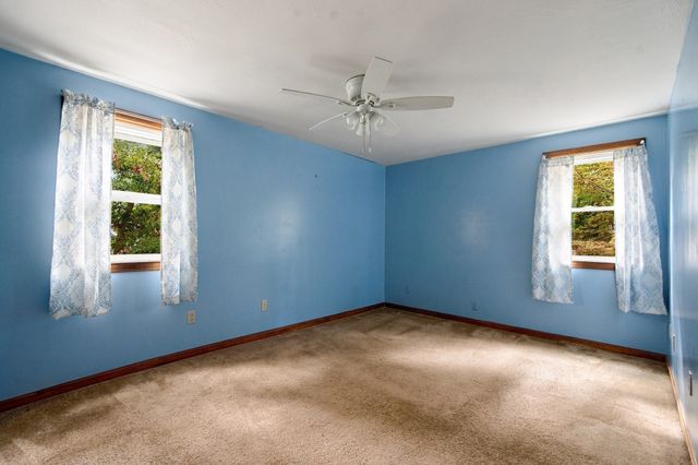 16 Gunters Ln, Mashpee, MA 02649