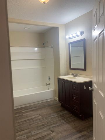 706 N Park Avenue, Terrell, TX 75160