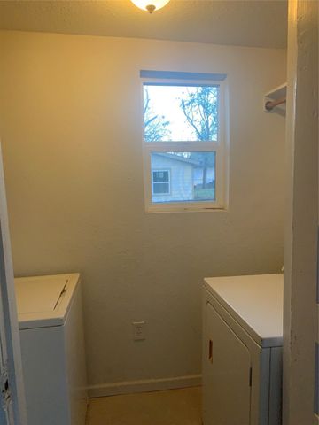 706 N Park Avenue, Terrell, TX 75160