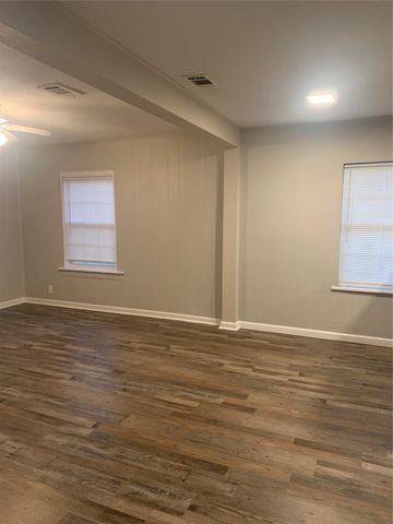 706 N Park Avenue, Terrell, TX 75160