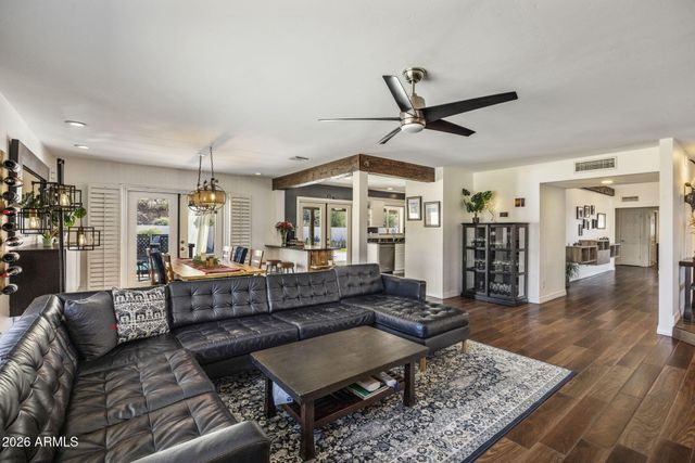 221 W SWEETWATER Avenue, Phoenix, AZ 85029