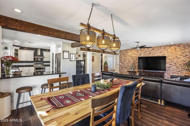 221 W SWEETWATER Avenue, Phoenix, AZ 85029