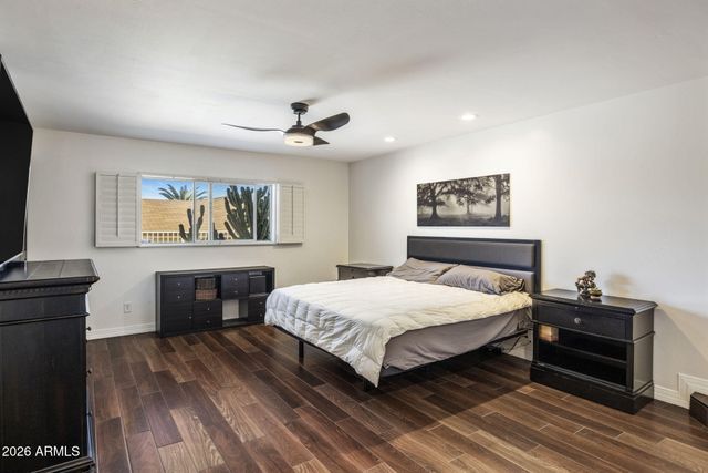 221 W SWEETWATER Avenue, Phoenix, AZ 85029