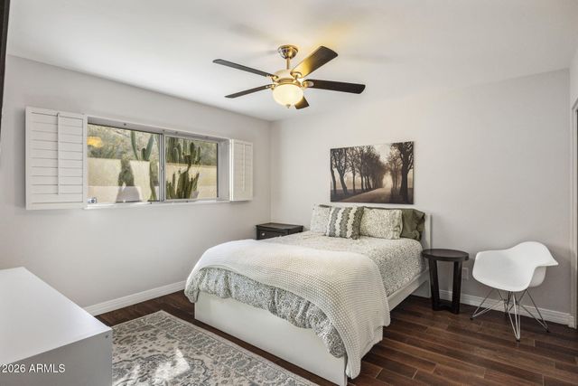 221 W SWEETWATER Avenue, Phoenix, AZ 85029