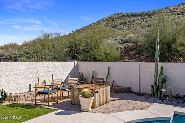 221 W SWEETWATER Avenue, Phoenix, AZ 85029