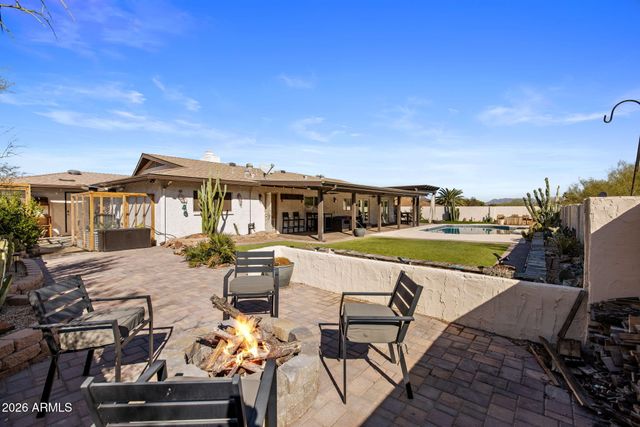 221 W SWEETWATER Avenue, Phoenix, AZ 85029