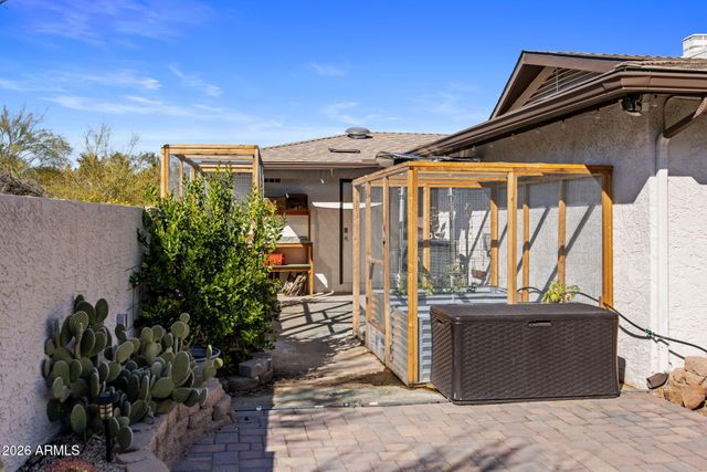 221 W SWEETWATER Avenue, Phoenix, AZ 85029