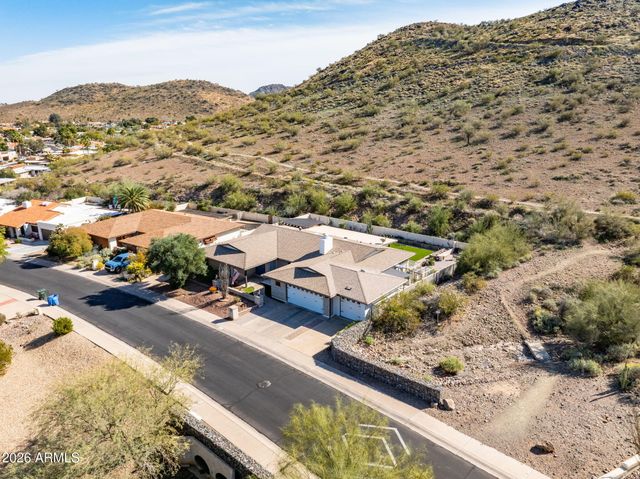 221 W SWEETWATER Avenue, Phoenix, AZ 85029