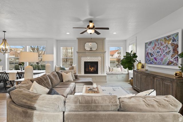 4851 W FISH HOOK RD, South Jordan, UT 84009