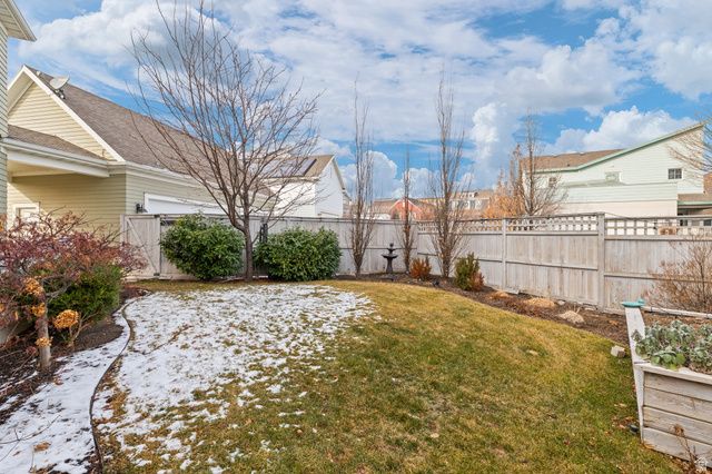 4851 W FISH HOOK RD, South Jordan, UT 84009