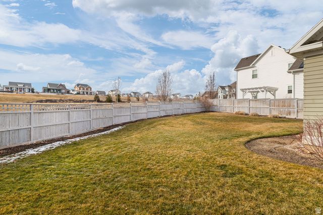 4851 W FISH HOOK RD, South Jordan, UT 84009