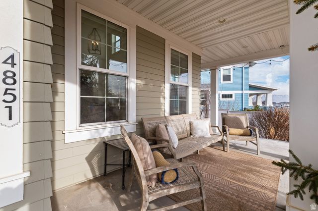 4851 W FISH HOOK RD, South Jordan, UT 84009