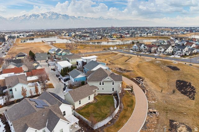 4851 W FISH HOOK RD, South Jordan, UT 84009