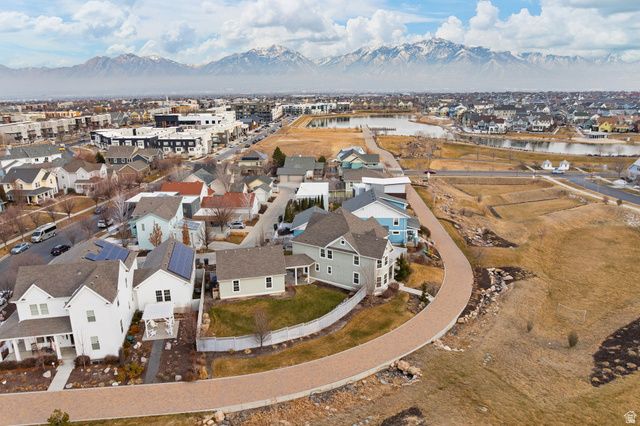 4851 W FISH HOOK RD, South Jordan, UT 84009