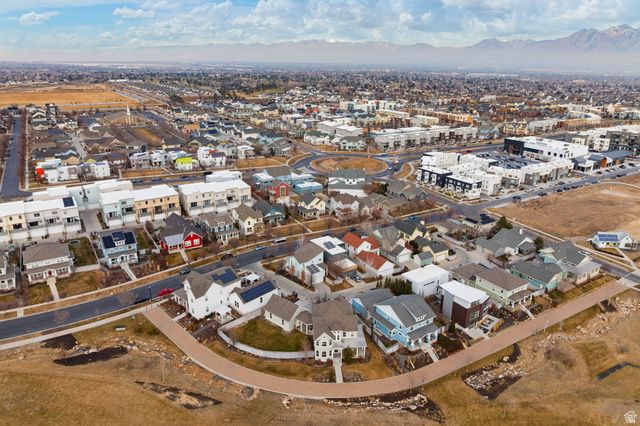 4851 W FISH HOOK RD, South Jordan, UT 84009