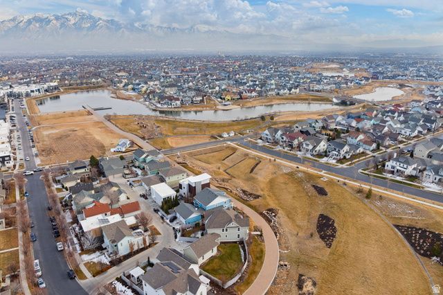 4851 W FISH HOOK RD, South Jordan, UT 84009