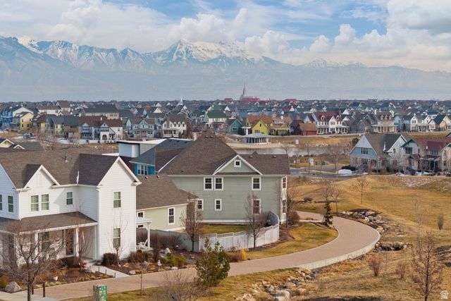 4851 W FISH HOOK RD, South Jordan, UT 84009