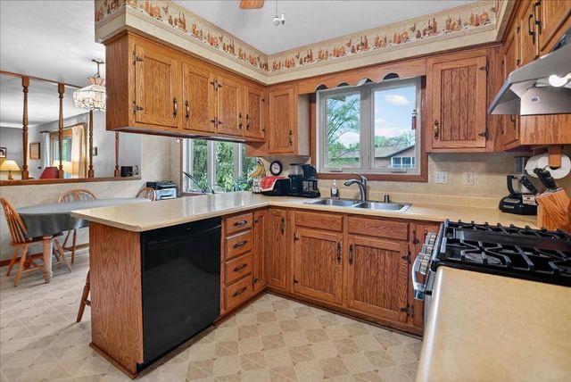 508 Woodvale Drive, Deforest, WI 53532