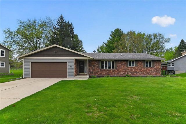 508 Woodvale Drive, Deforest, WI 53532
