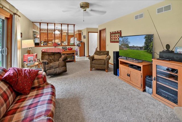 508 Woodvale Drive, Deforest, WI 53532