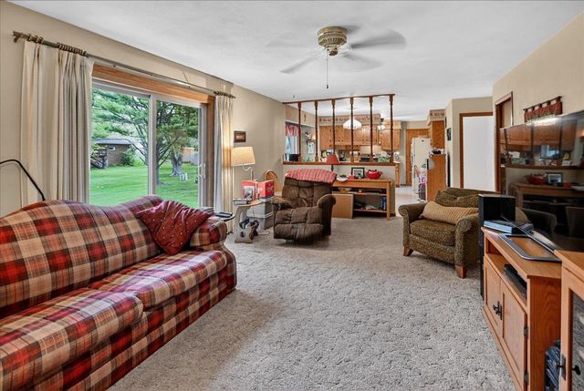 508 Woodvale Drive, Deforest, WI 53532