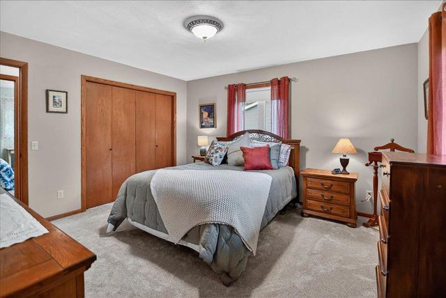508 Woodvale Drive, Deforest, WI 53532