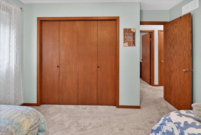 508 Woodvale Drive, Deforest, WI 53532