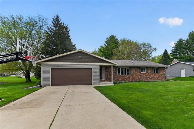 508 Woodvale Drive, Deforest, WI 53532