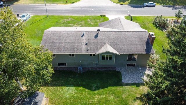 508 Woodvale Drive, Deforest, WI 53532