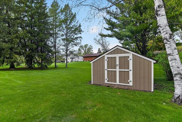 508 Woodvale Drive, Deforest, WI 53532