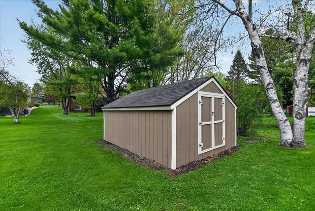508 Woodvale Drive, Deforest, WI 53532