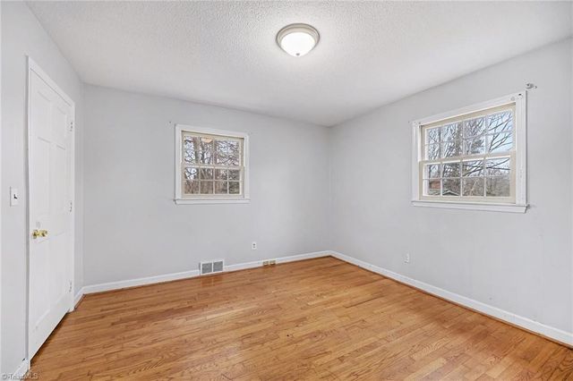 3771 Tangle Lane, Winston-salem, NC 27106