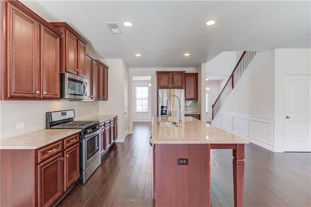 385 Broadmoor Drive, Braselton, GA 30517